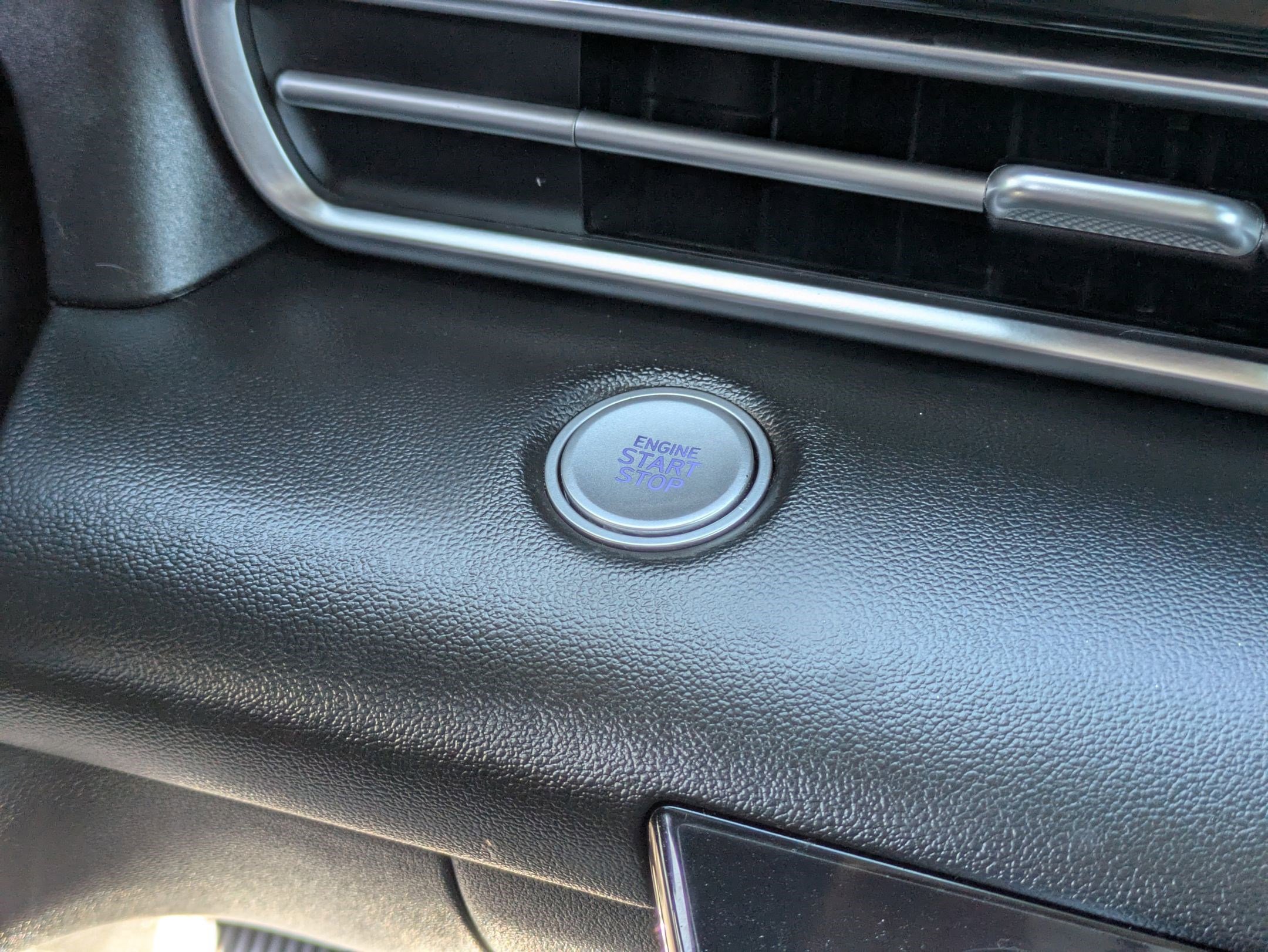 2022 Hyundai Elantra SEL Convenience photo 17