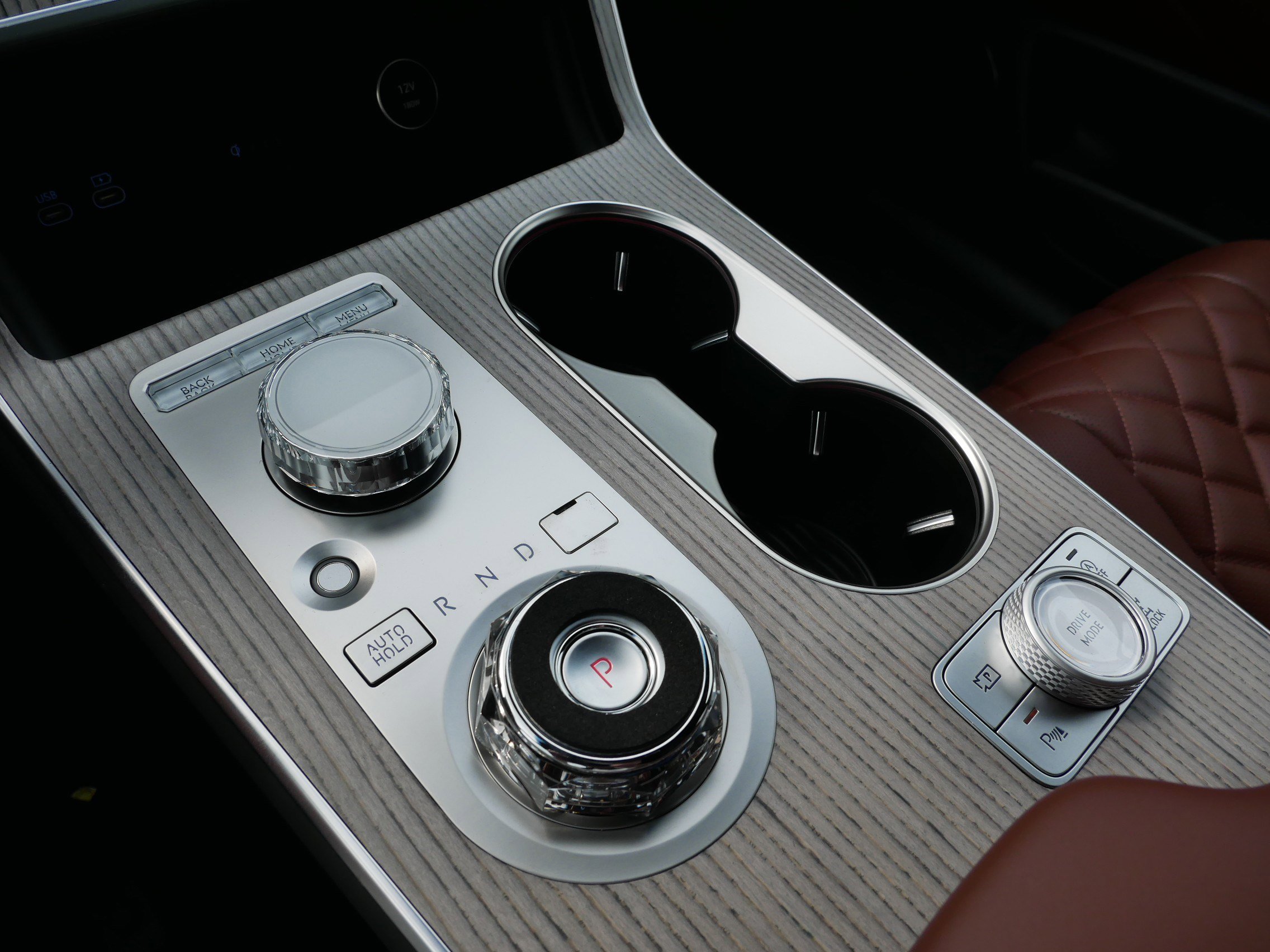 2025 Genesis GV80 Prestige AWD photo 8