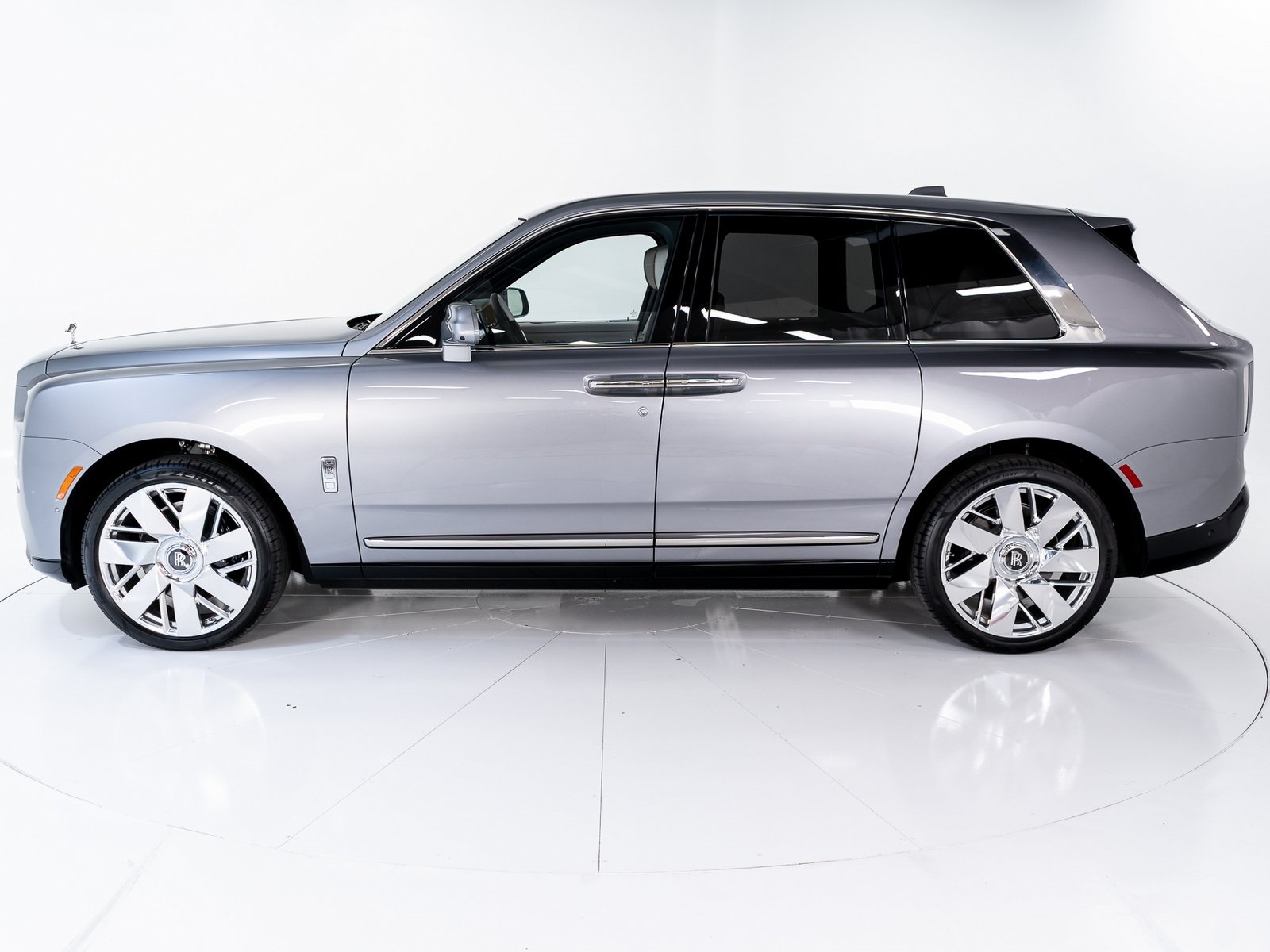 2026 Rolls Royce Cullinan RR photo 2