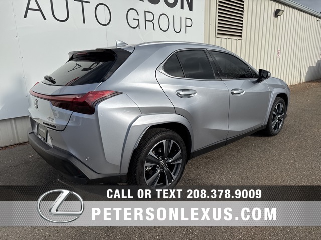 2025 Lexus UX Premium photo 3