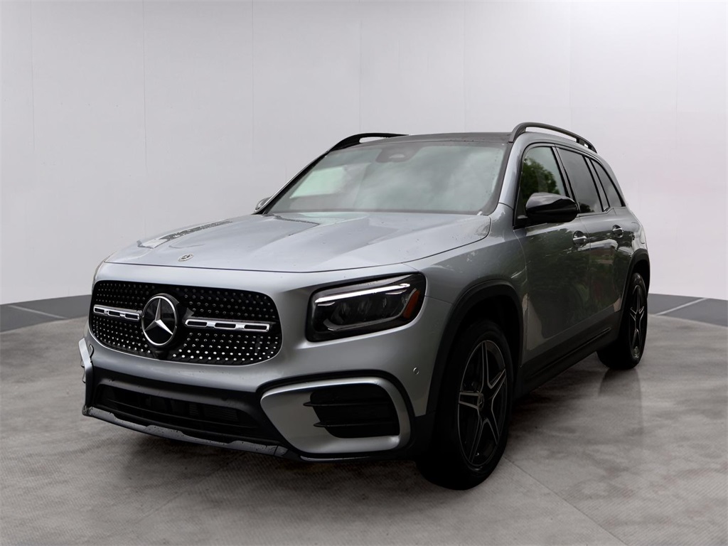 2025 Mercedes Benz GLB 250 4MATIC photo 2