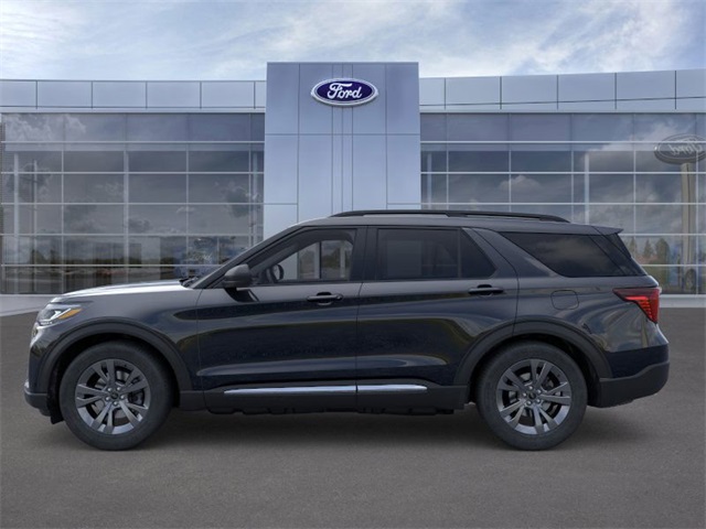 2025 Ford Explorer photo 2