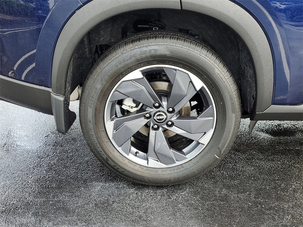 2026 Nissan Rogue SV photo 2