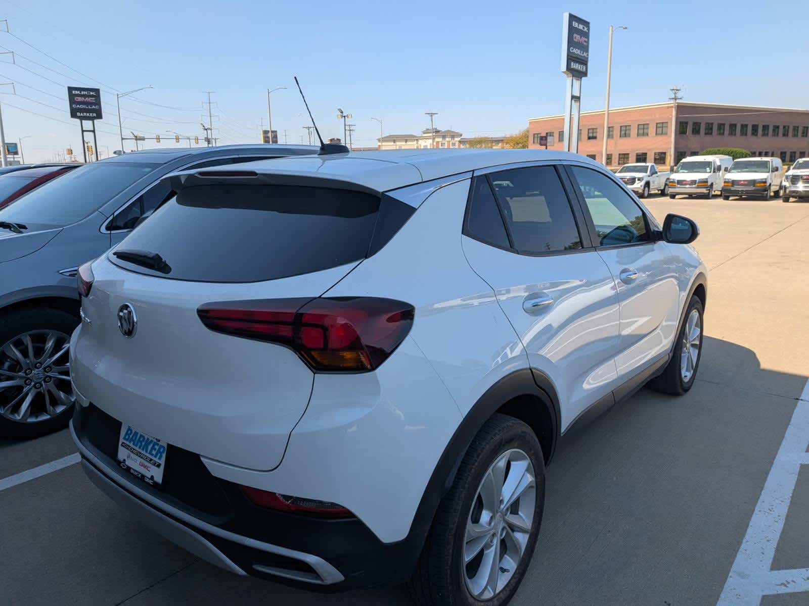 2023 Buick Encore GX Preferred photo 2