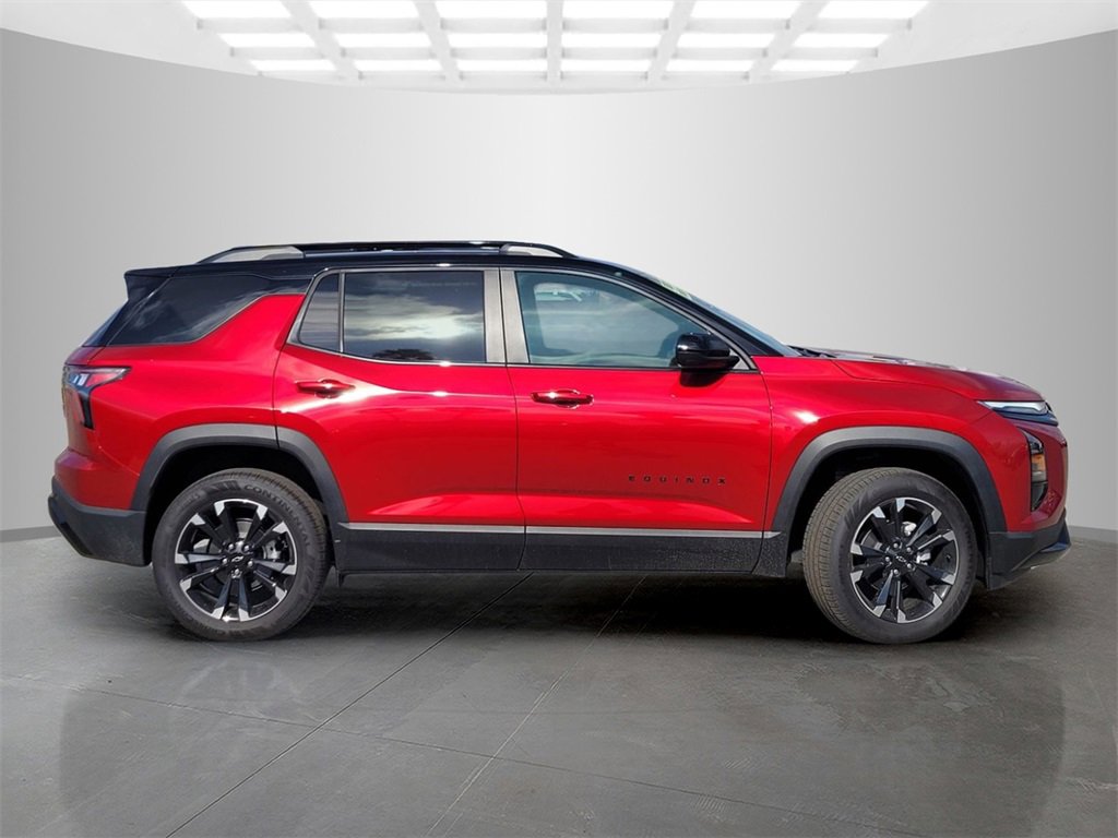 2026 Chevrolet Equinox RS photo 3