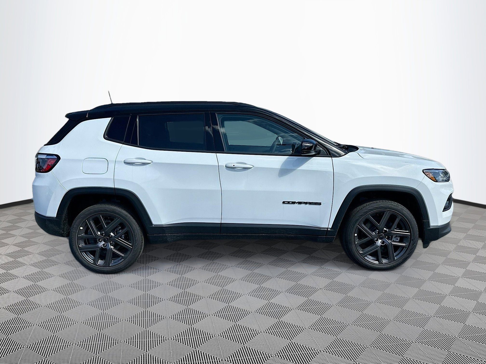2026 Jeep Compass Limited Altitude photo 2