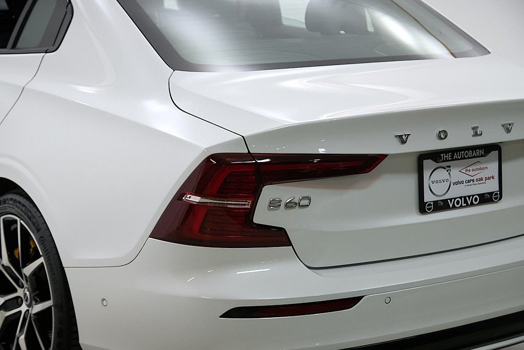 2023 VOLVO S60 - Image 9