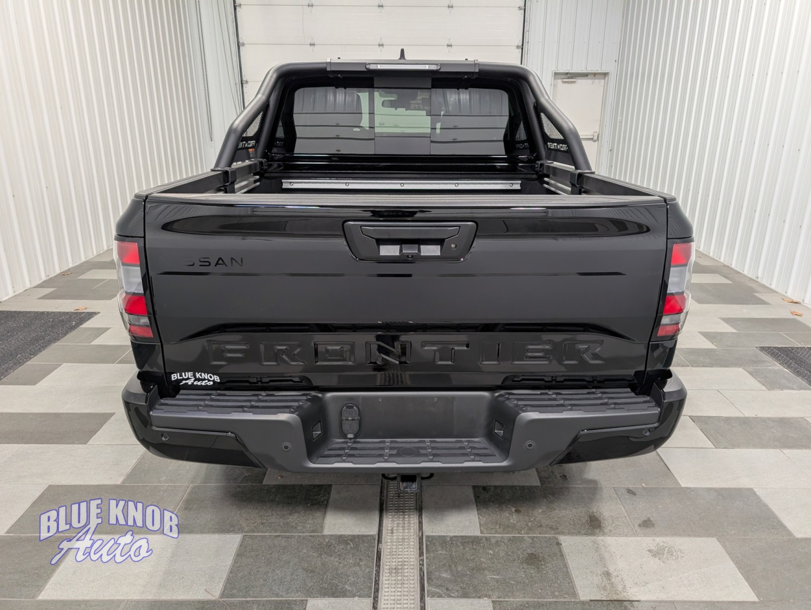 2024 Nissan Frontier SV photo 3