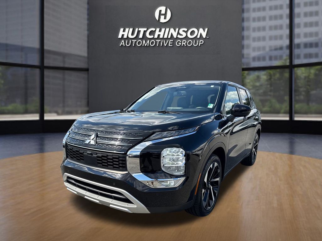 2024 Mitsubishi Outlander SE photo 7
