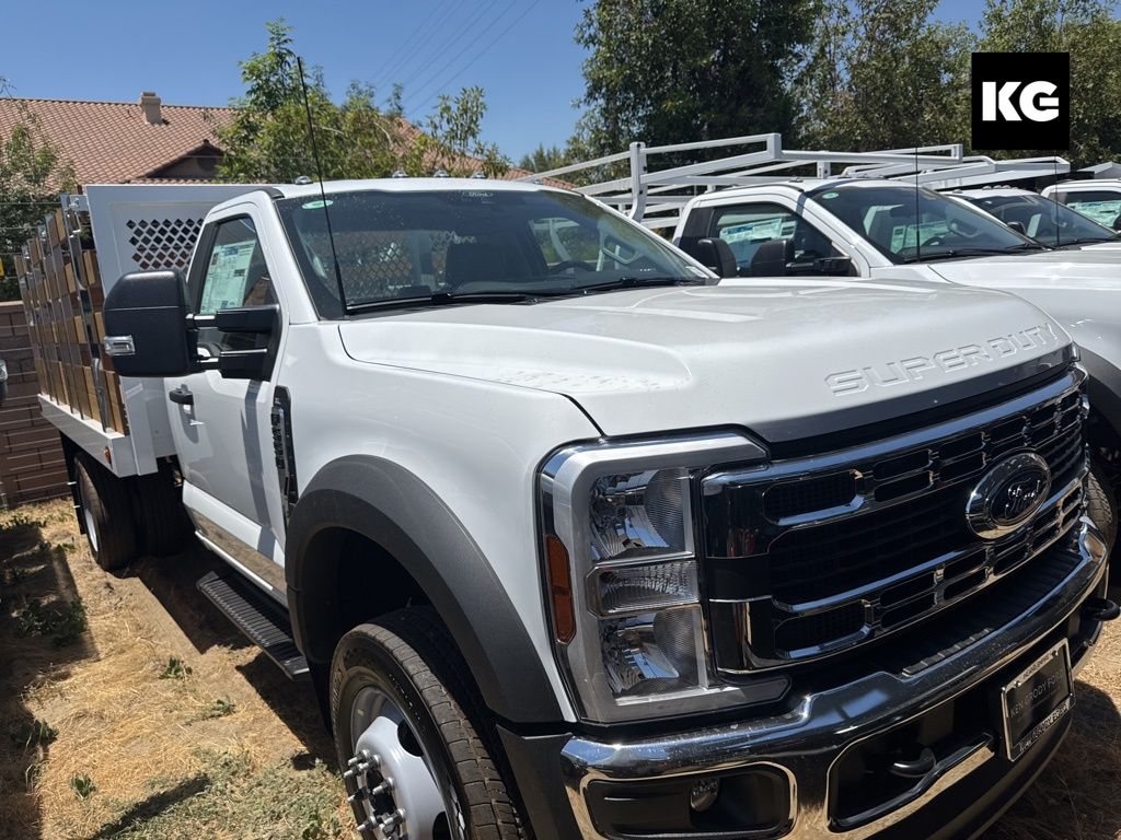 2025 Ford F-550 Super Duty Chassis Cab XL's photo