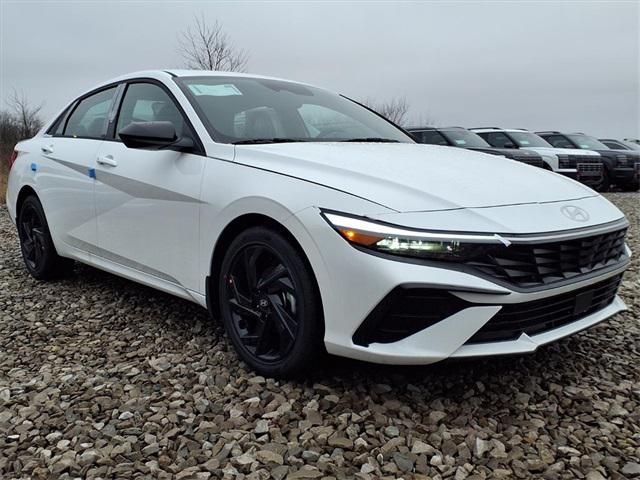 2026 Hyundai Elantra SEL's photo