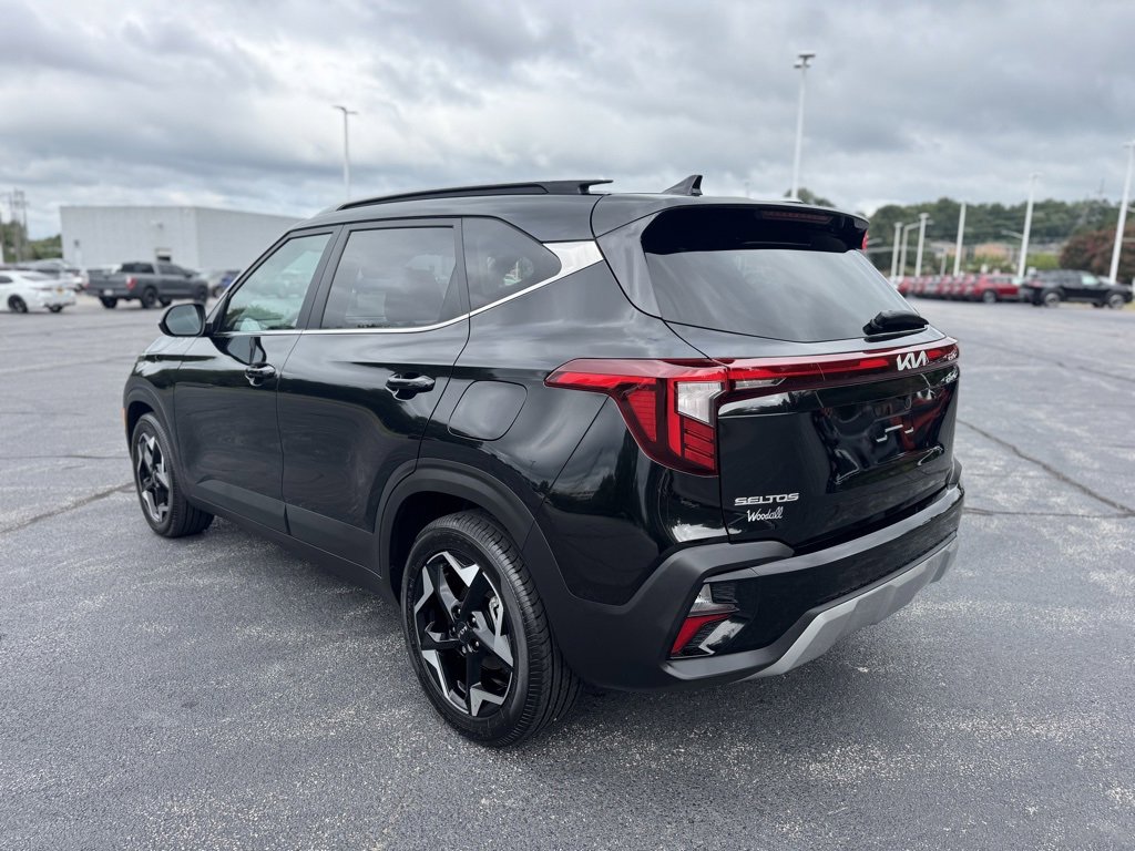 2024 Kia Seltos EX photo 5