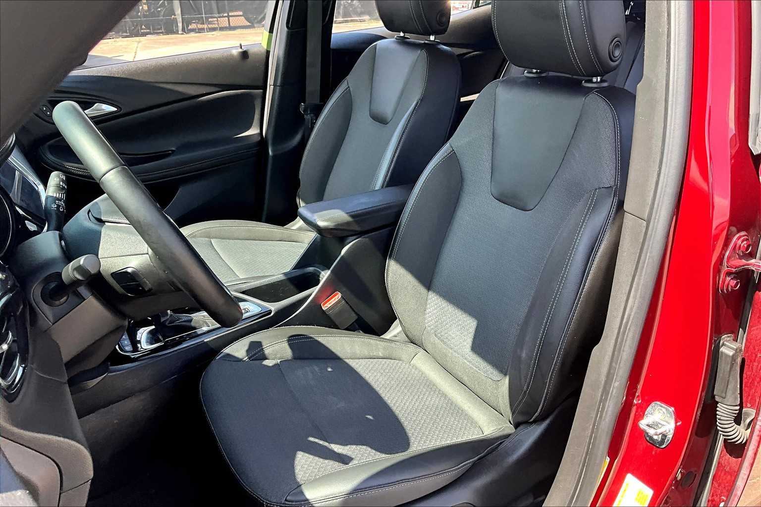 2023 Buick Encore GX Preferred photo 7