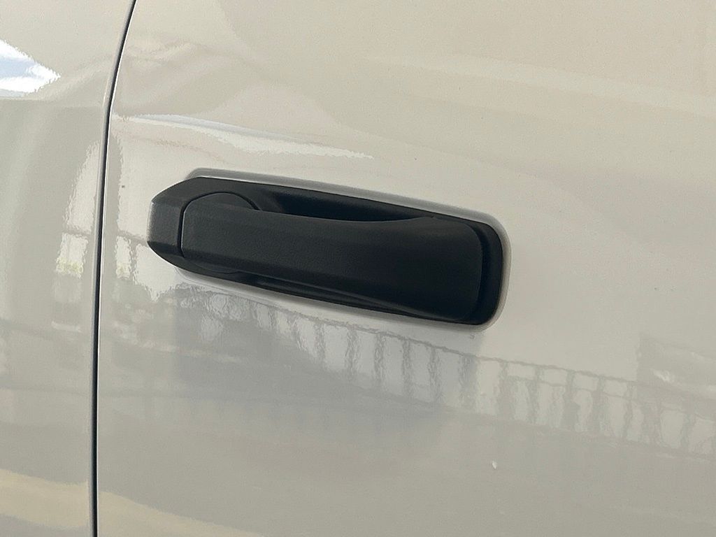 2024 Ram 2500 Tradesman photo 17
