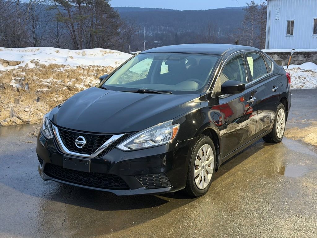 2017 Nissan Sentra S's photo