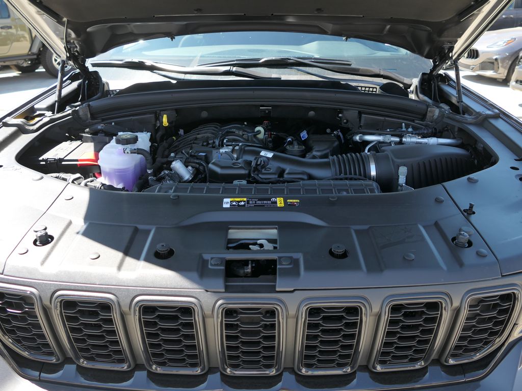 2025 Jeep Grand Cherokee Limited photo 23