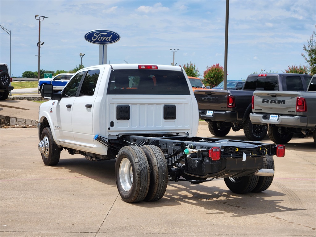 2025 Ram 3500 Big Horn photo 3