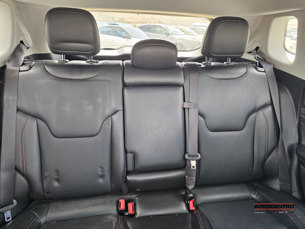 2022 Jeep Compass Trailhawk photo 2