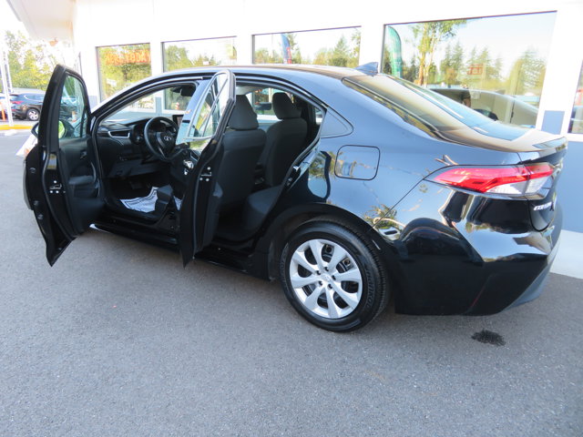 2024 Toyota Corolla LE photo 8