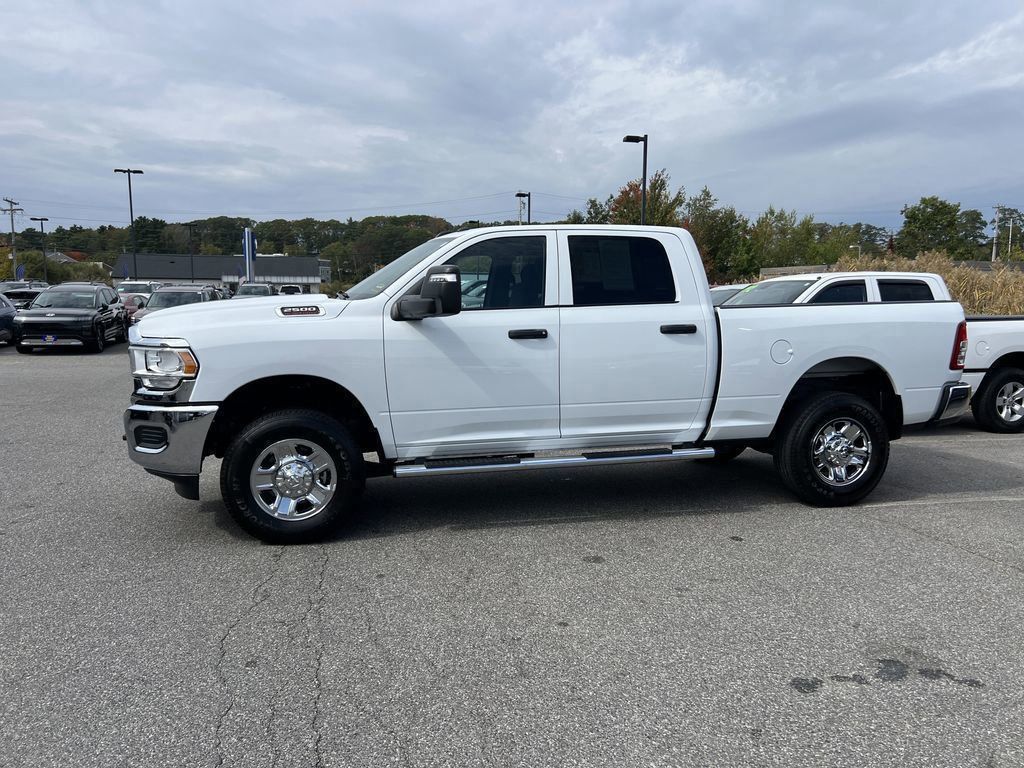 2024 Ram 2500 Tradesman photo 4
