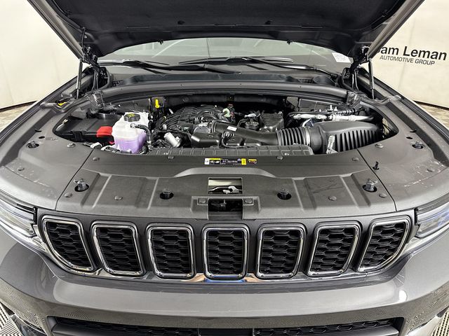2025 Jeep Grand Cherokee Laredo X photo 30