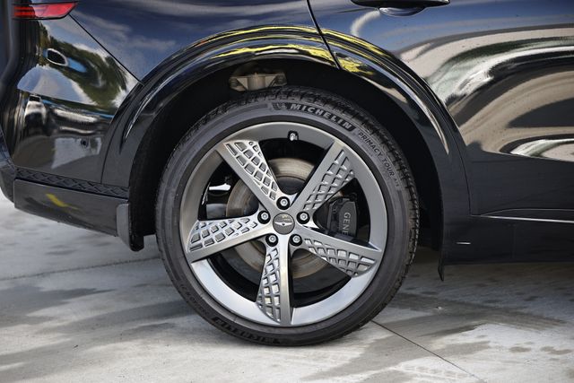 2023 Genesis GV70 2.5T Sport Prestige photo 6