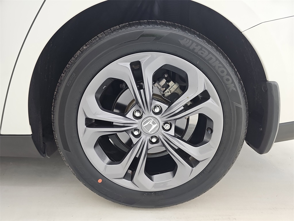 2023 Honda Accord EX photo 32