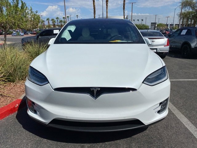 2016 Tesla Model X 90D photo 8