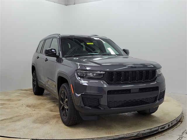 2025 Jeep Grand Cherokee Altitude X photo 2
