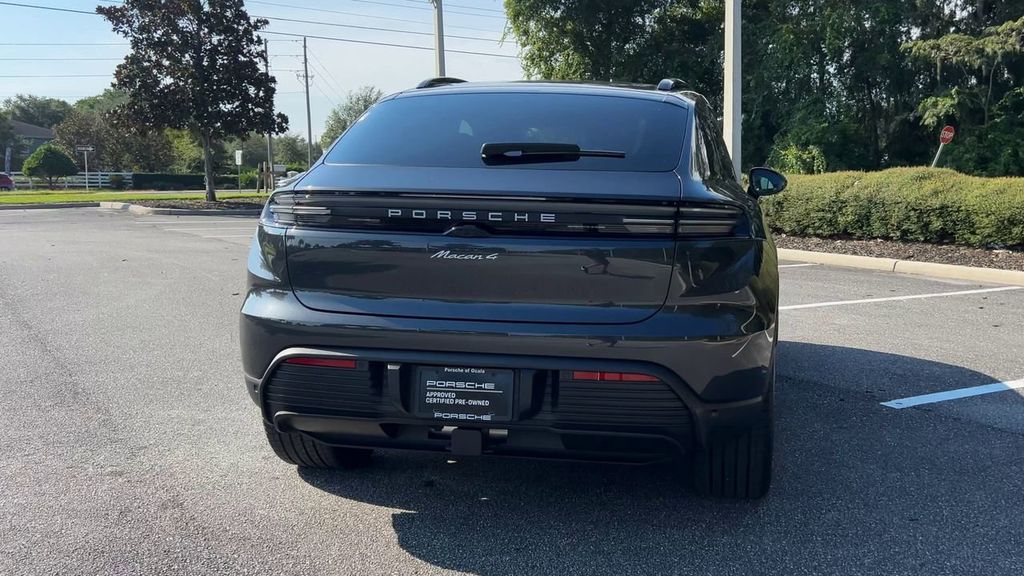 2024 Porsche Macan Electric 4 photo 7