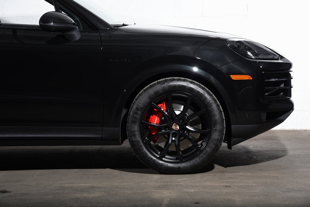 2026 Porsche Cayenne S E-Hybrid photo 15