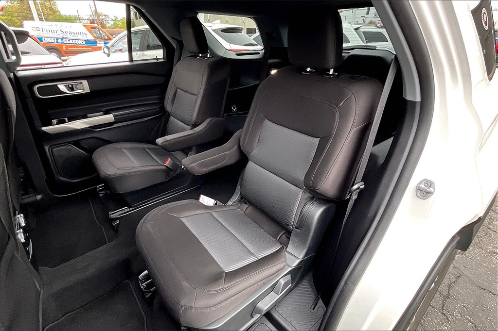 2022 Ford Explorer XLT photo 22
