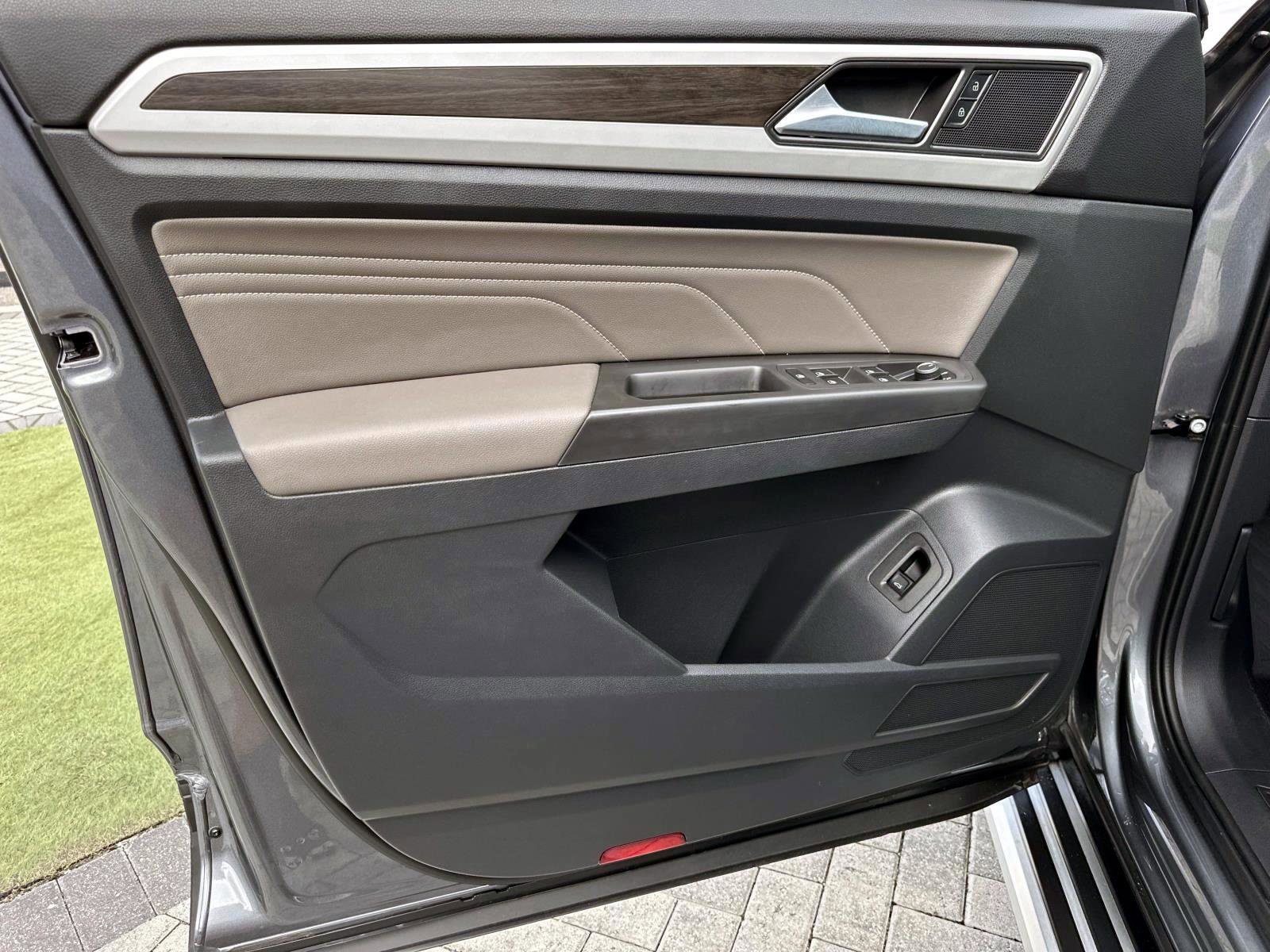 2022 Volkswagen Atlas V6 SE Technology photo 16