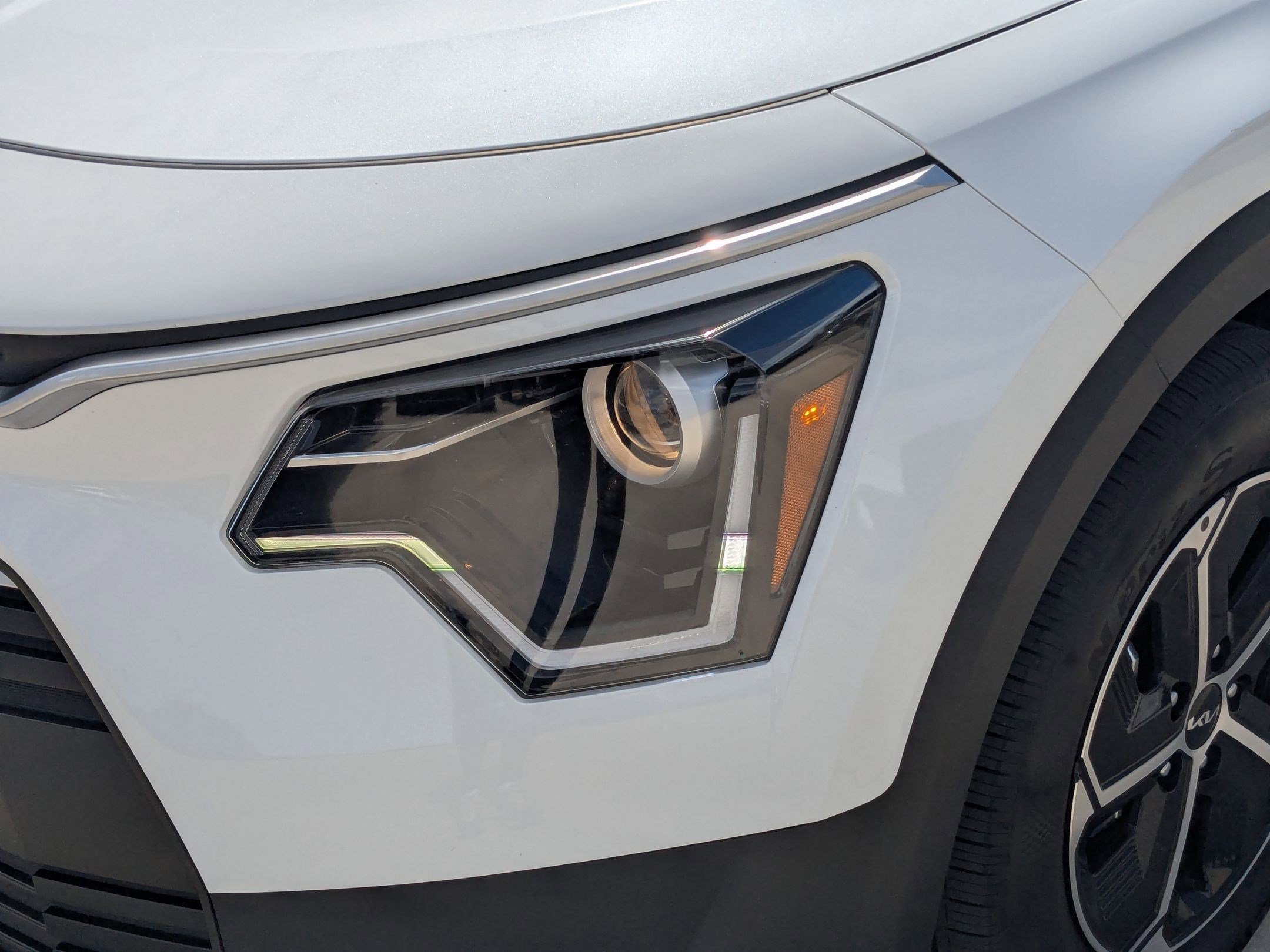2023 Kia Niro EX photo 7