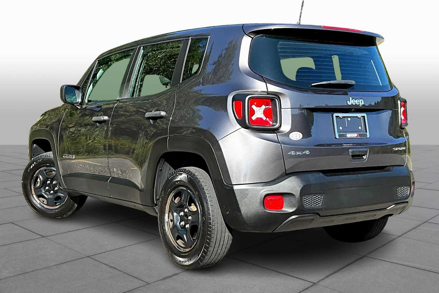 2021 Jeep Renegade Sport photo 9