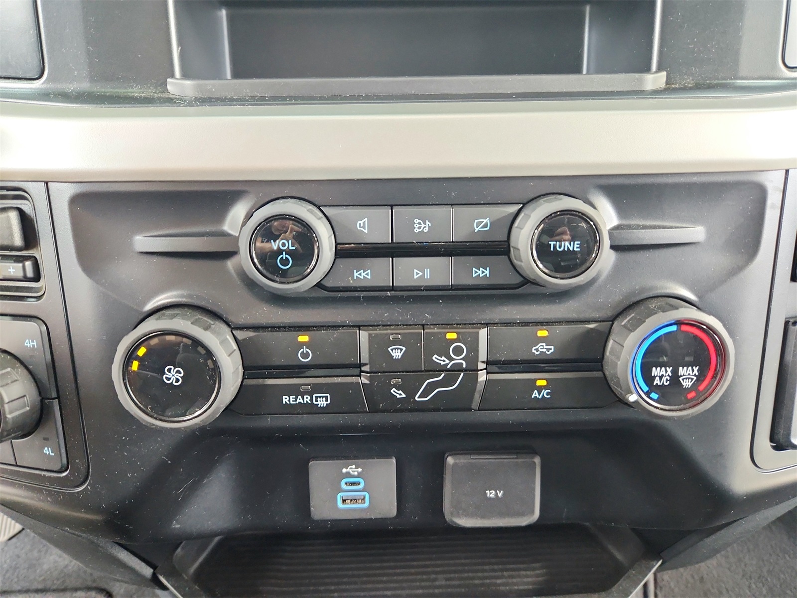2024 Ford F-250 XL photo 25
