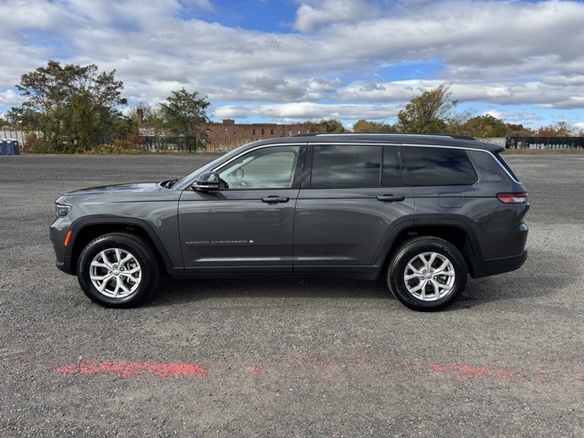 2021 Jeep Grand Cherokee Limited photo 2
