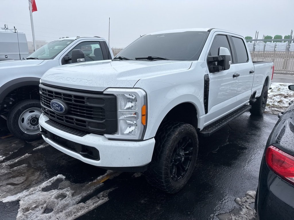 2023 Ford F-250 Super Duty XL's photo