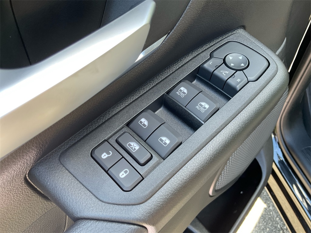 2025 Ram 1500 Sport photo 25