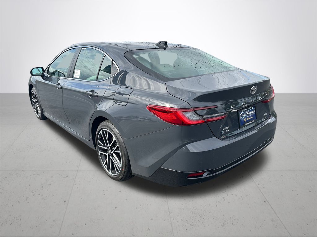 2025 Toyota Camry XLE photo 9