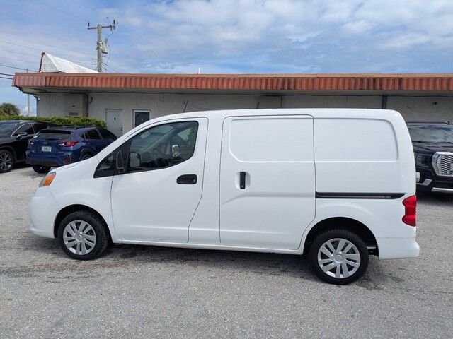 2020 Nissan NV200 SV photo 3