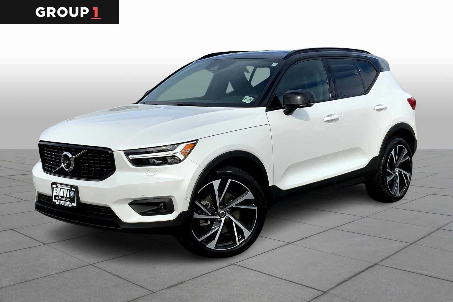 2022 Volvo XC40 R-Design