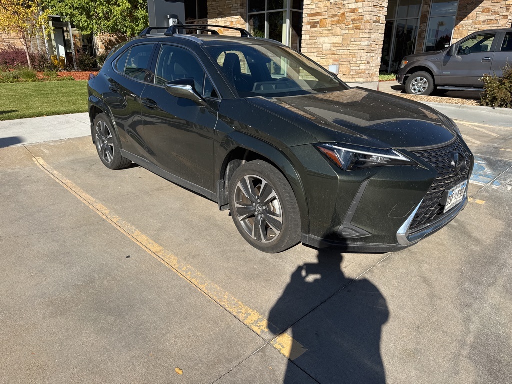 2023 Lexus UX 250h Premium photo 2