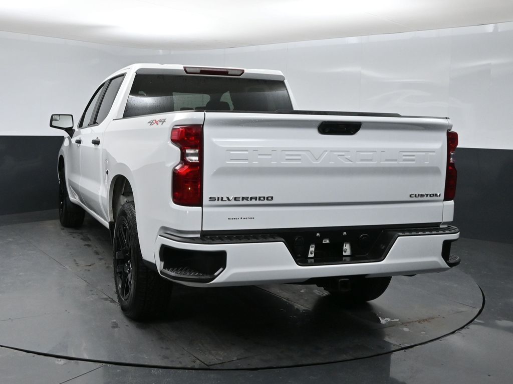 2022 Chevrolet Silverado 1500 Custom photo 3