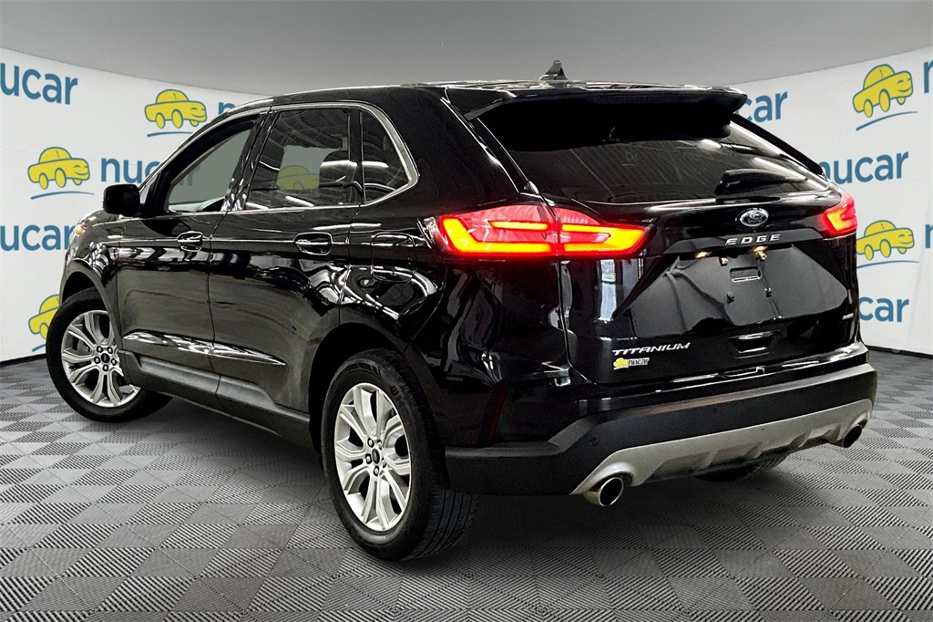2022 Ford Edge Titanium photo 4