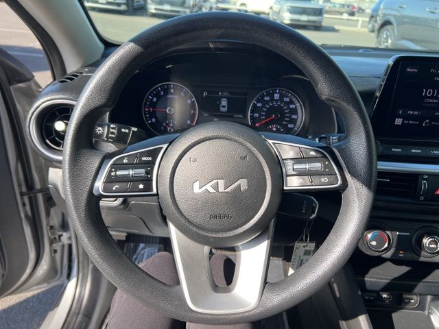 2023 Kia Forte LXS photo 13