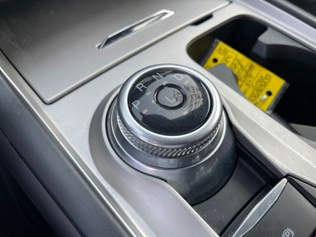 2022 Ford Explorer XLT photo 14