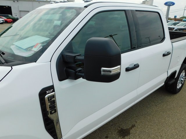 2025 Ford F-350 XLT photo 17