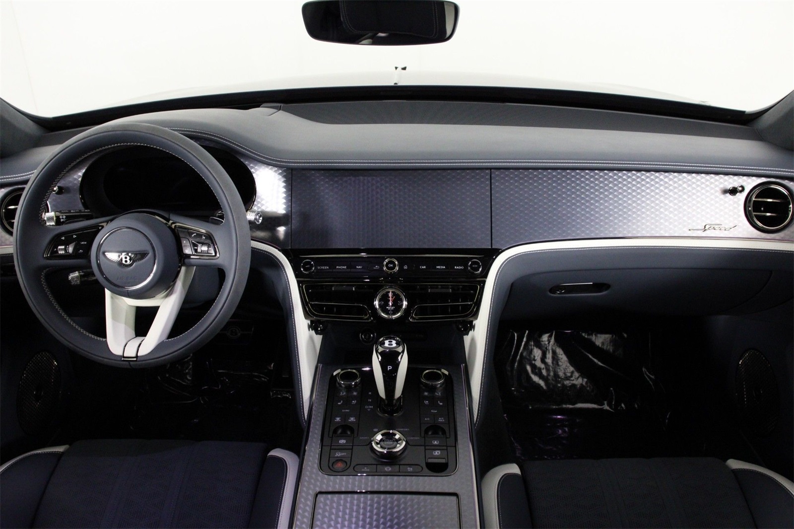 2025 Bentley Flying Spur Speed photo 2