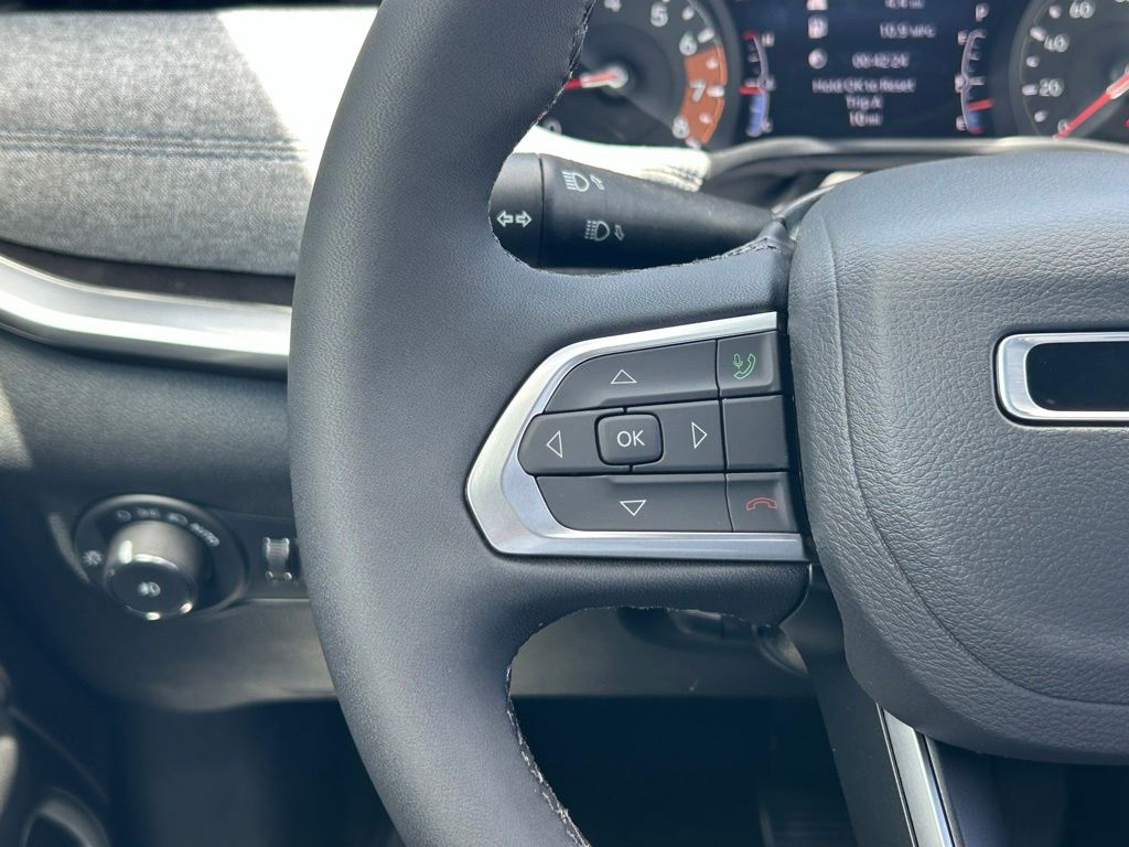 2025 Jeep Compass Latitude photo 34